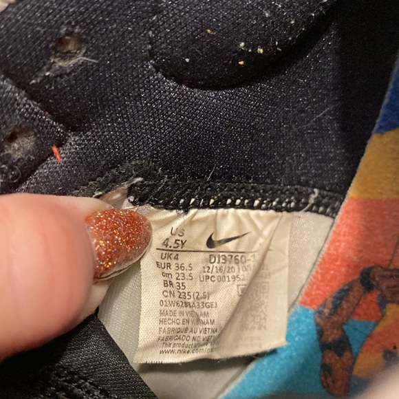 Nike LeBron James Tune Squad Shoes - Picture 9 of 9